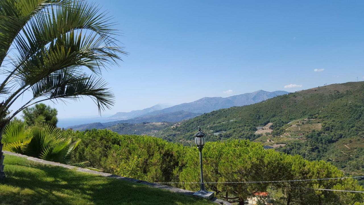 Sb Bed & Breakfast Seborga Bagian luar foto